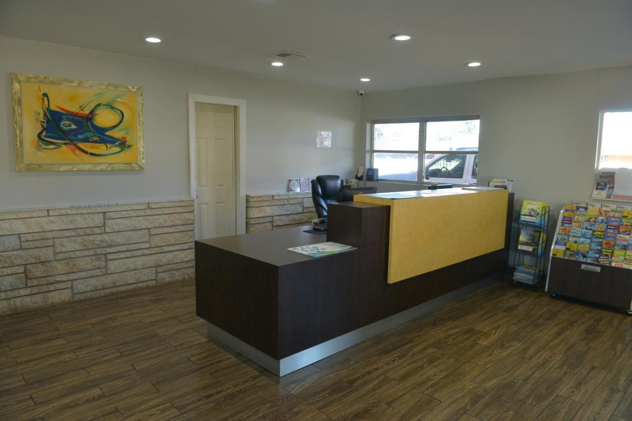 Rodeway Inn & Suites Winter Haven Chain Of Lakes Luaran gambar